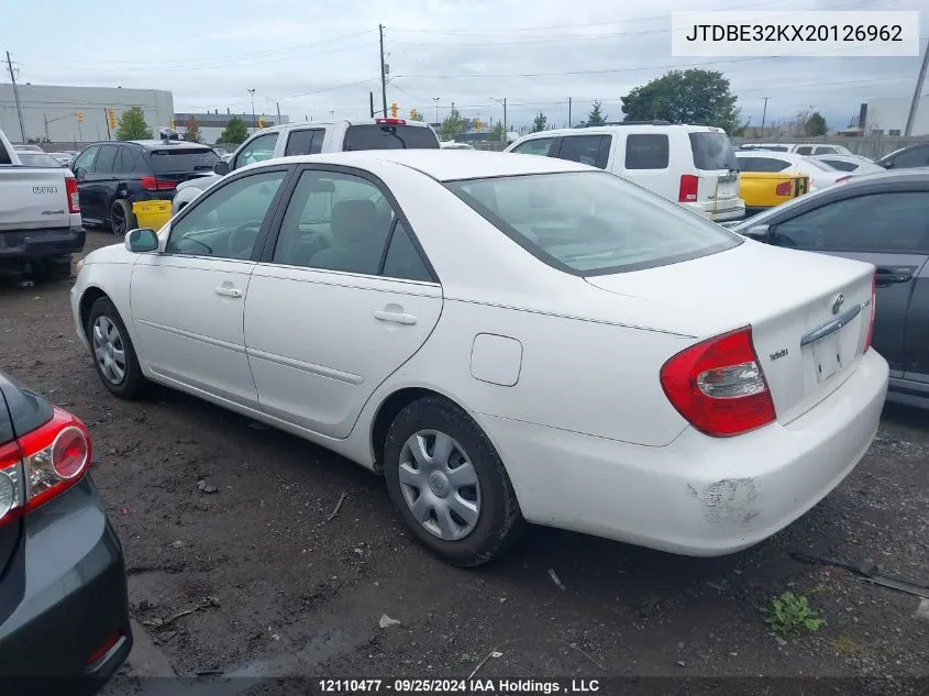 2002 Toyota Camry Le/Xle/Se VIN: JTDBE32KX20126962 Lot: 12110477