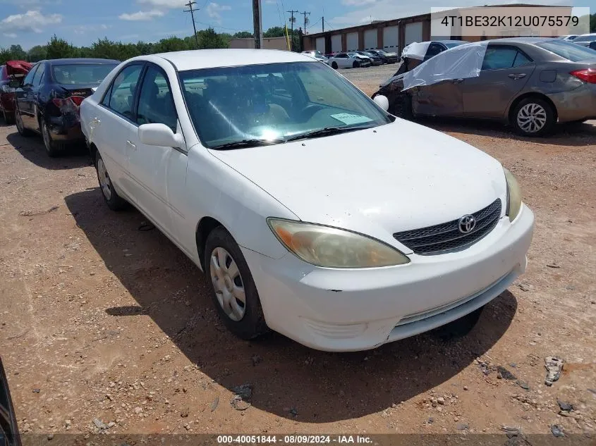 2002 Toyota Camry Le VIN: 4T1BE32K12U075579 Lot: 40051844