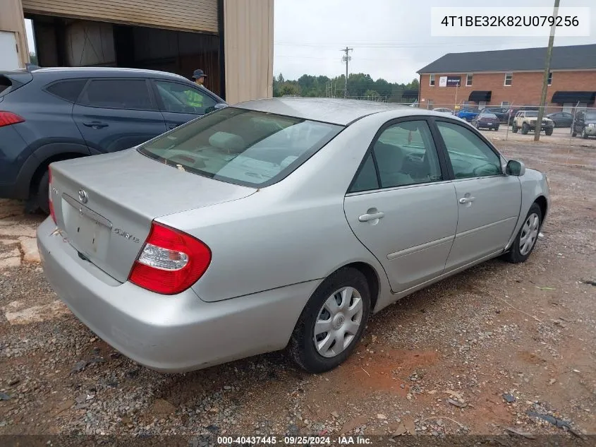 2002 Toyota Camry Le VIN: 4T1BE32K82U079256 Lot: 40437445