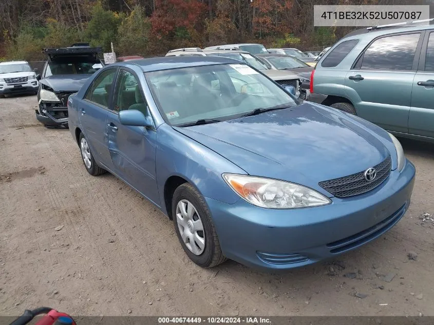 2002 Toyota Camry Le VIN: 4T1BE32K52U507087 Lot: 40674449