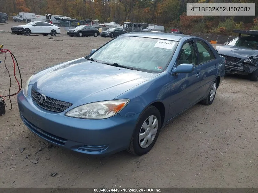 2002 Toyota Camry Le VIN: 4T1BE32K52U507087 Lot: 40674449