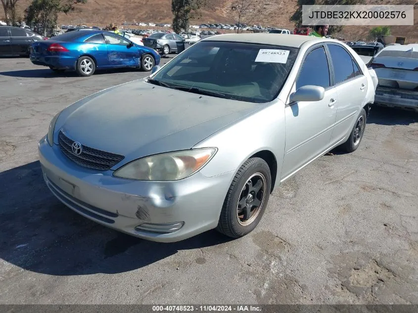 2002 Toyota Camry Le VIN: JTDBE32KX20002576 Lot: 40748523