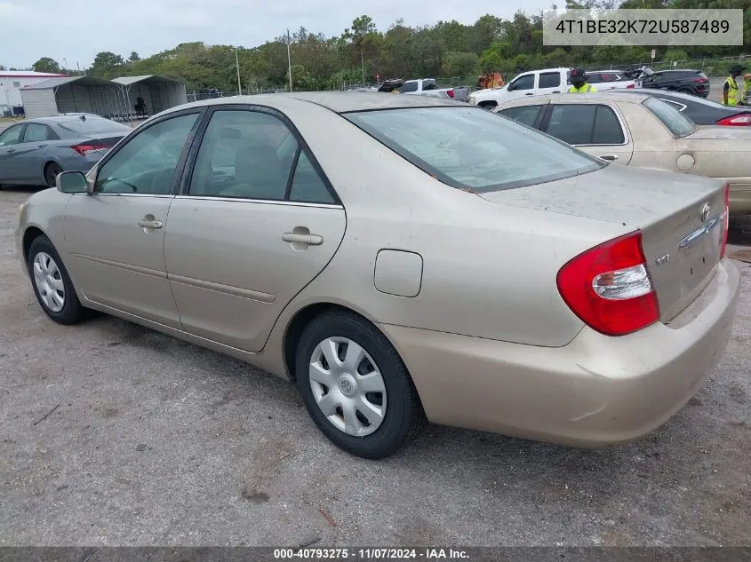 2002 Toyota Camry Le VIN: 4T1BE32K72U587489 Lot: 40793275