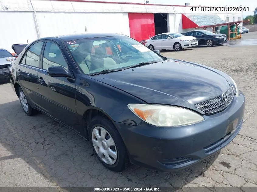 2003 Toyota Camry Le VIN: 4T1BE32K13U226261 Lot: 40725470