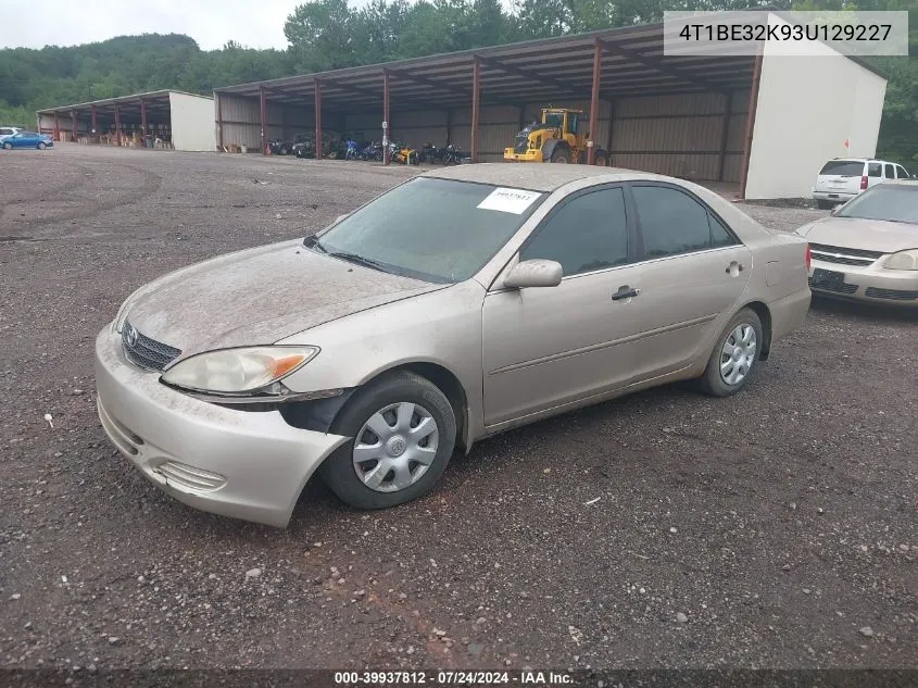 2003 Toyota Camry Le VIN: 4T1BE32K93U129227 Lot: 39937812