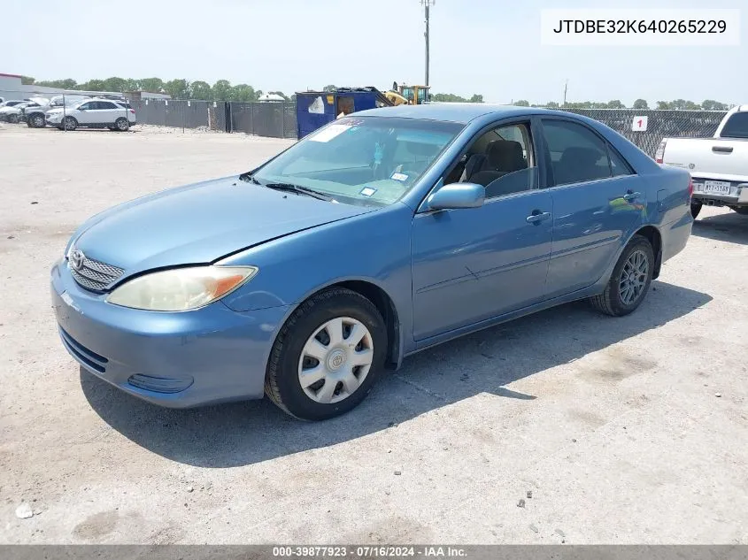 2004 Toyota Camry Le VIN: JTDBE32K640265229 Lot: 39877923