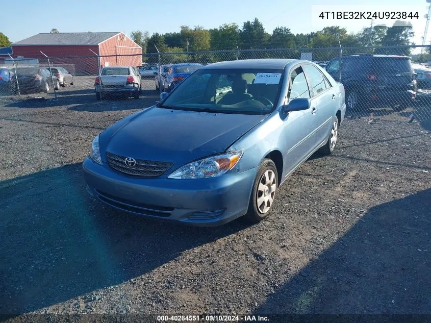 2004 Toyota Camry Le VIN: 4T1BE32K24U923844 Lot: 40284551