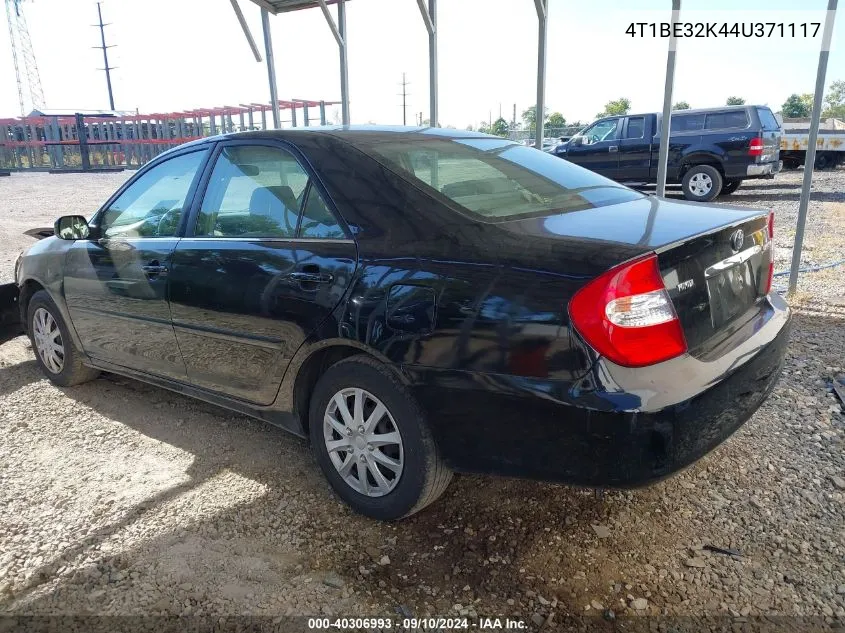 2004 Toyota Camry Le VIN: 4T1BE32K44U371117 Lot: 40306993