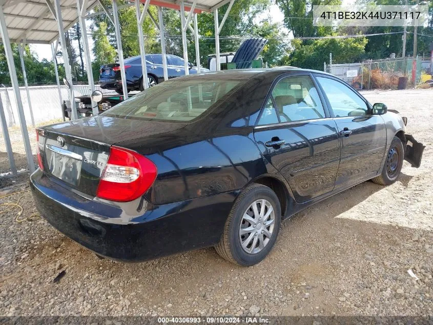 2004 Toyota Camry Le VIN: 4T1BE32K44U371117 Lot: 40306993