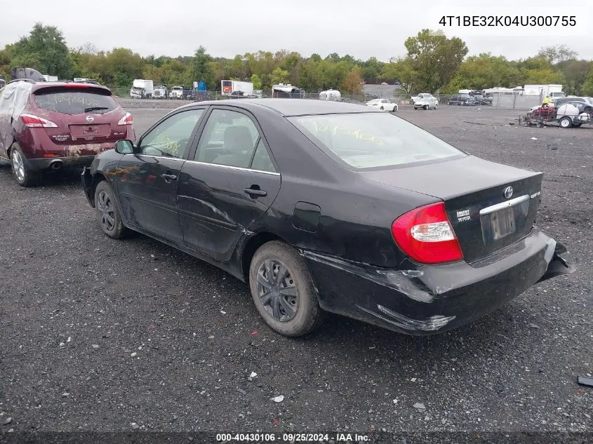 2004 Toyota Camry Le VIN: 4T1BE32K04U300755 Lot: 40430106