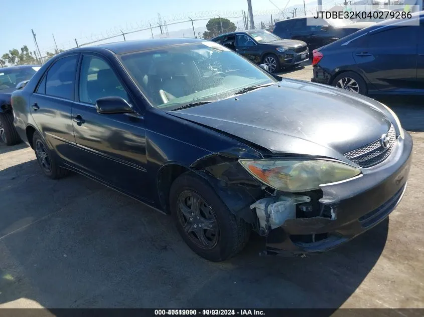 2004 Toyota Camry Le VIN: JTDBE32K040279286 Lot: 40519090