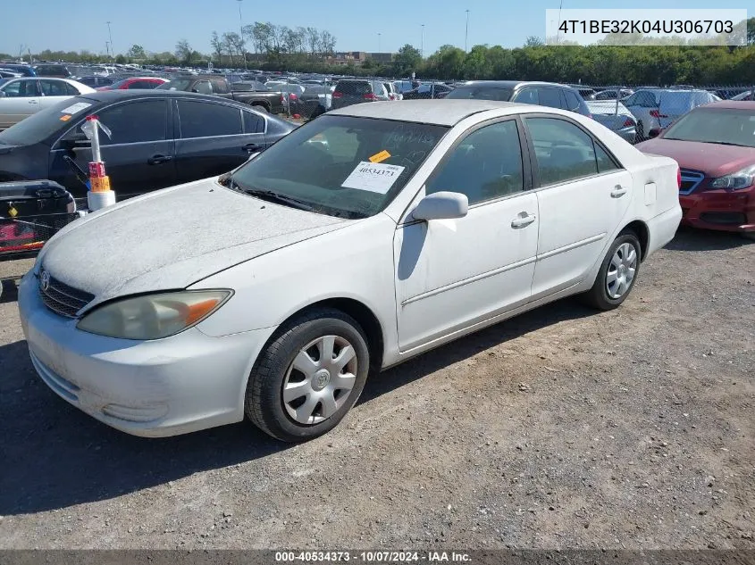 2004 Toyota Camry Le VIN: 4T1BE32K04U306703 Lot: 40534373