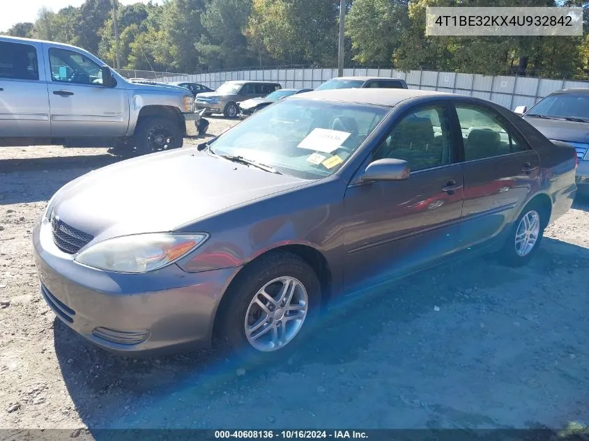 2004 Toyota Camry Le VIN: 4T1BE32KX4U932842 Lot: 40608136