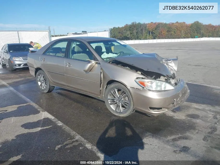 2004 Toyota Camry Le VIN: JTDBE32K540262077 Lot: 40643585