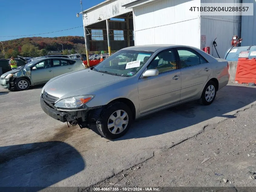 2004 Toyota Camry Le VIN: 4T1BE32K04U288557 Lot: 40657355