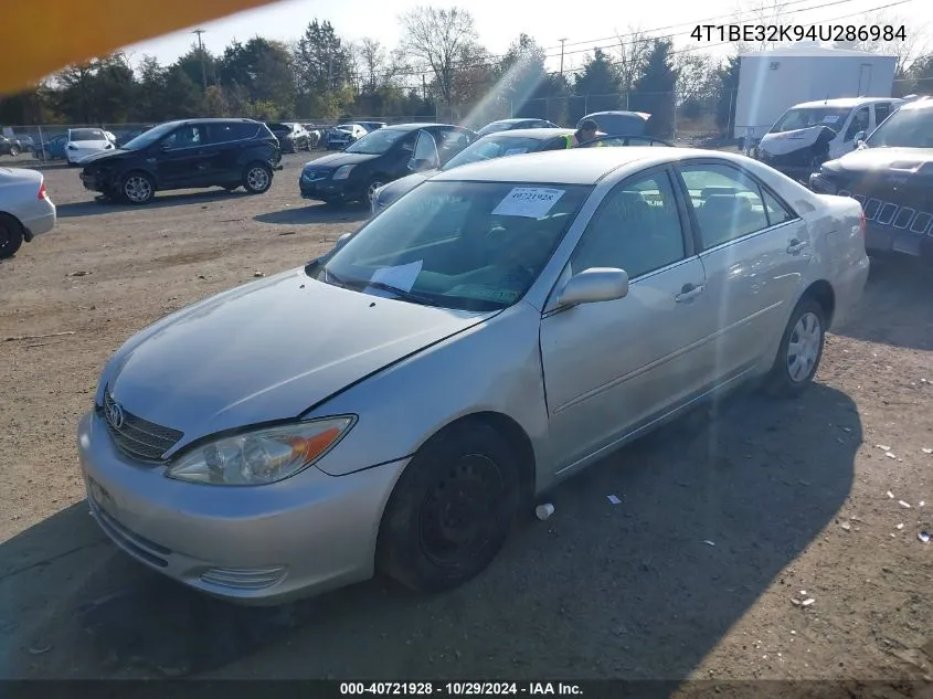 2004 Toyota Camry Le VIN: 4T1BE32K94U286984 Lot: 40721928