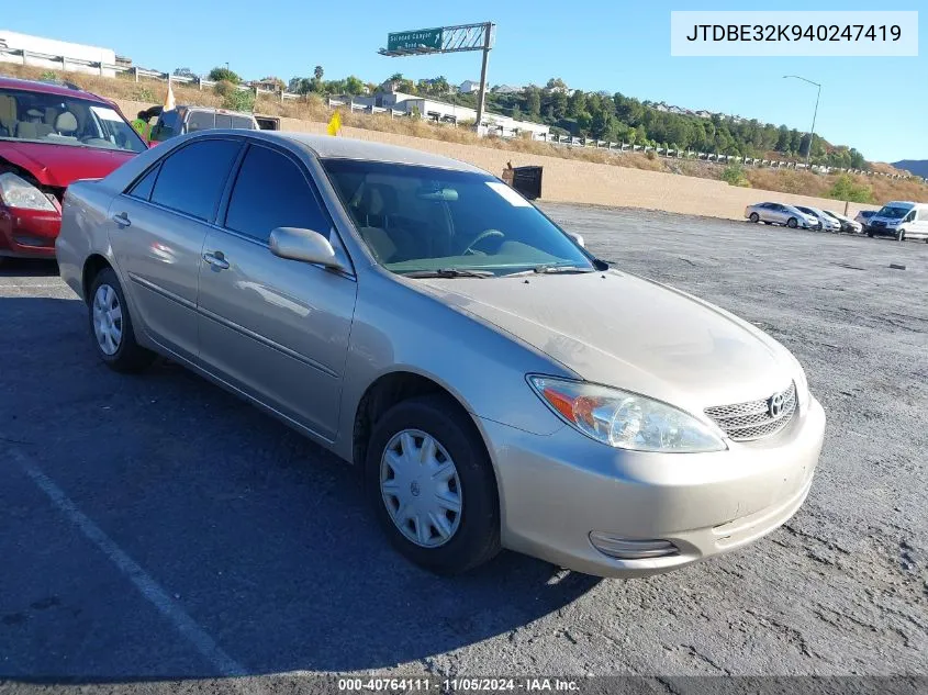 2004 Toyota Camry Le VIN: JTDBE32K940247419 Lot: 40764111