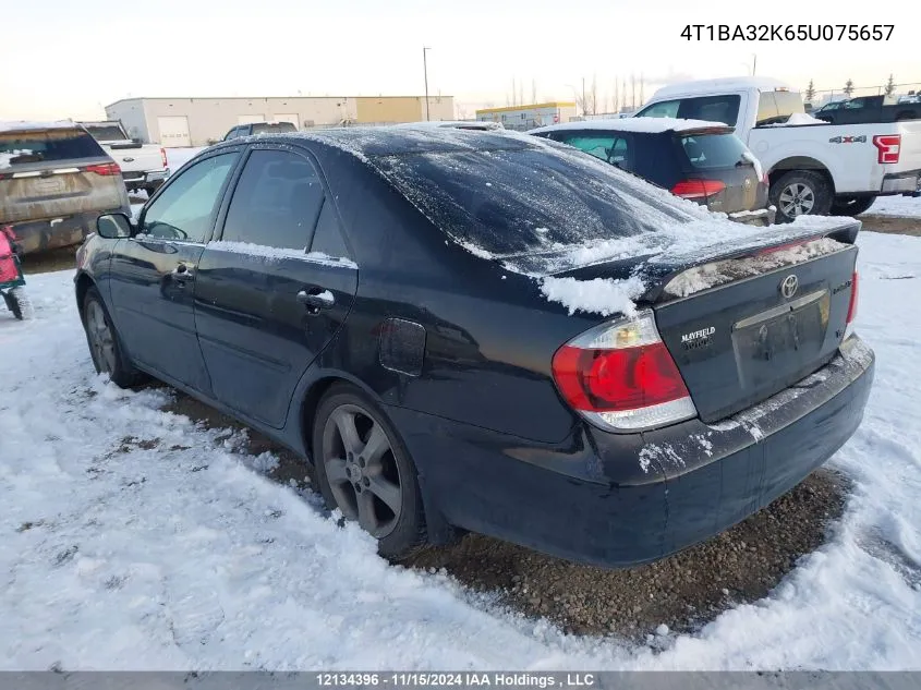 2005 Toyota Camry Se VIN: 4T1BA32K65U075657 Lot: 12134396