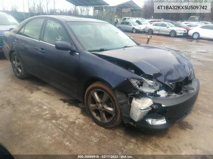 2005 Toyota Camry Se V6 VIN: 4T1BA32KX5U509742 Lot: 35898918