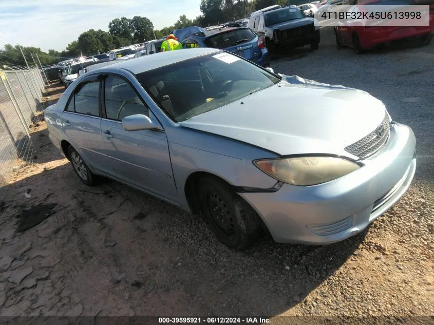 2005 Toyota Camry Le V6 VIN: 4T1BF32K45U613998 Lot: 39595921