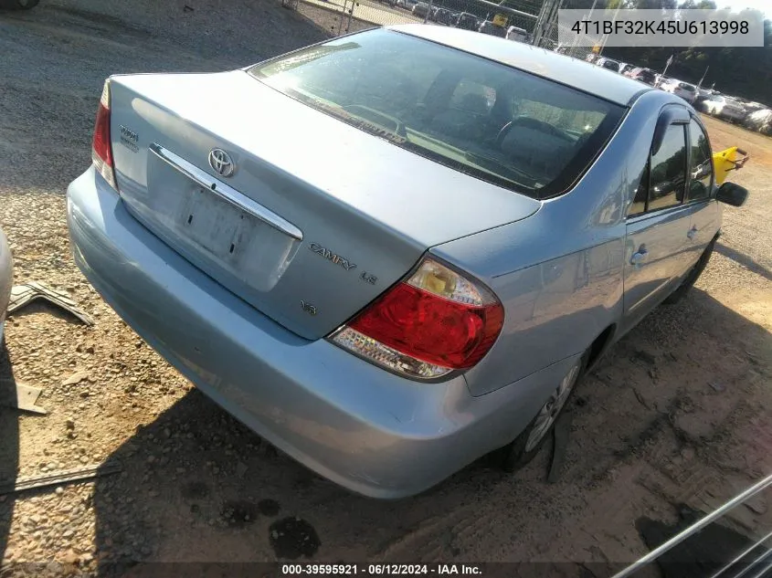 2005 Toyota Camry Le V6 VIN: 4T1BF32K45U613998 Lot: 39595921