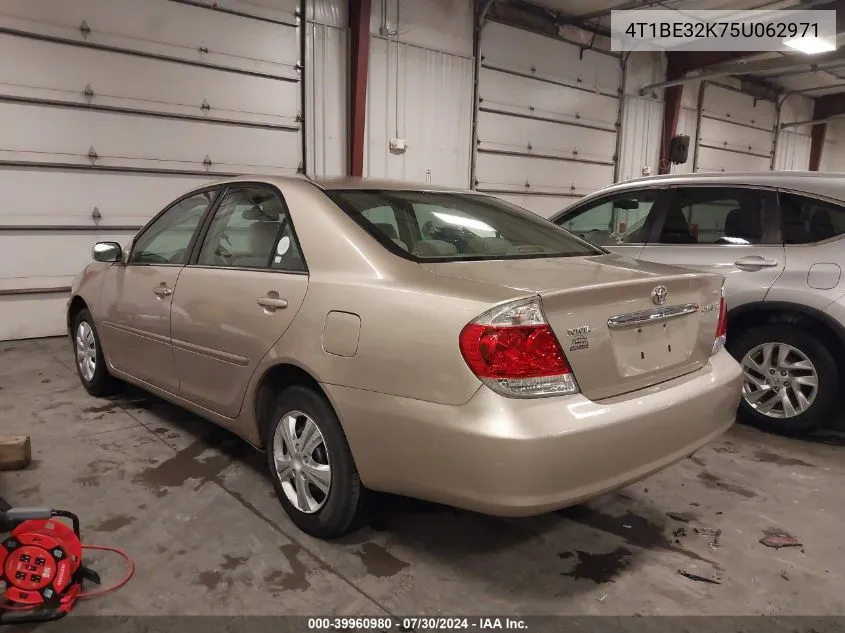 2005 Toyota Camry Le VIN: 4T1BE32K75U062971 Lot: 39960980