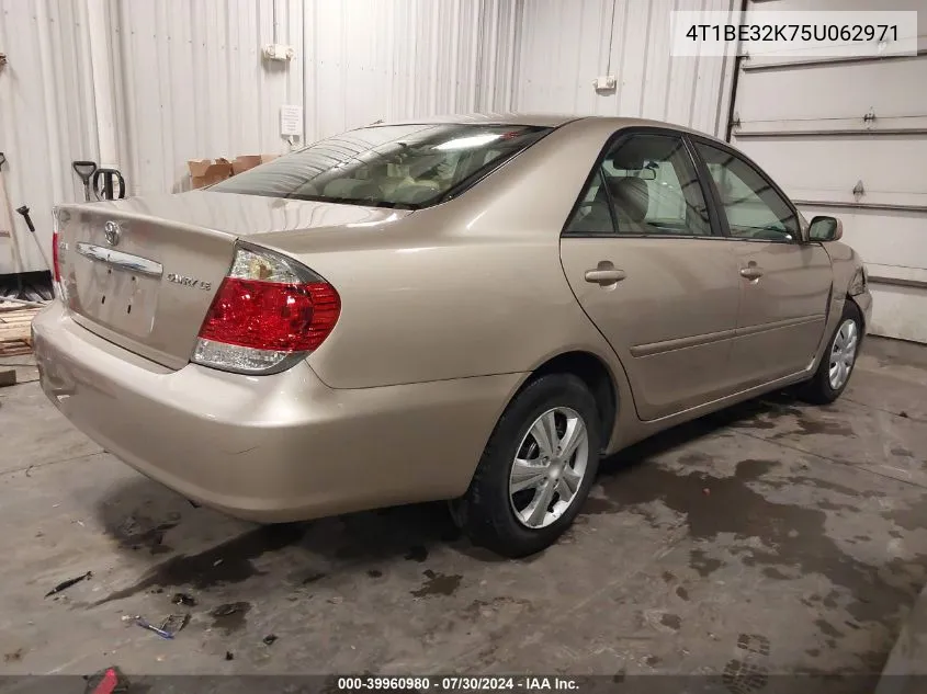 2005 Toyota Camry Le VIN: 4T1BE32K75U062971 Lot: 39960980