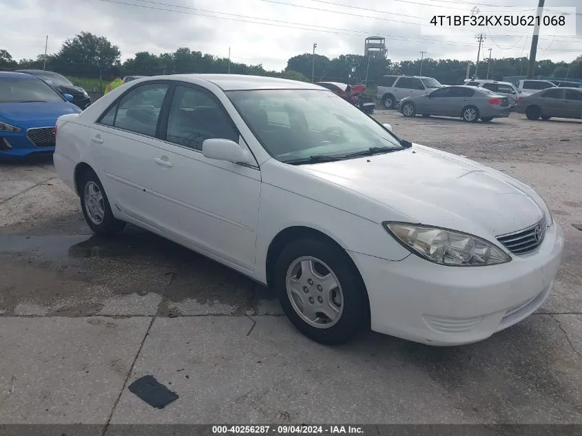 2005 Toyota Camry Le V6 VIN: 4T1BF32KX5U621068 Lot: 40633632