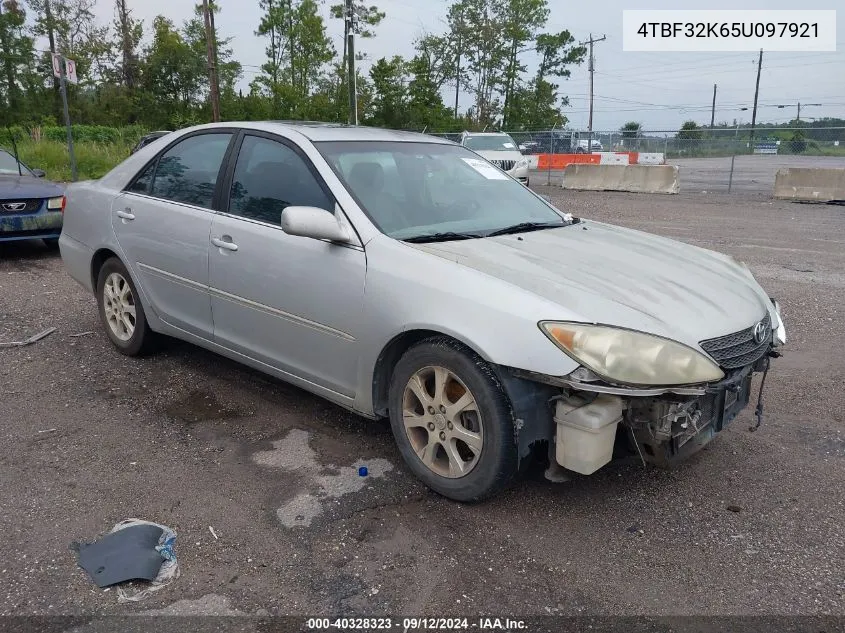 2005 Toyota Camry VIN: 4TBF32K65U097921 Lot: 40328323