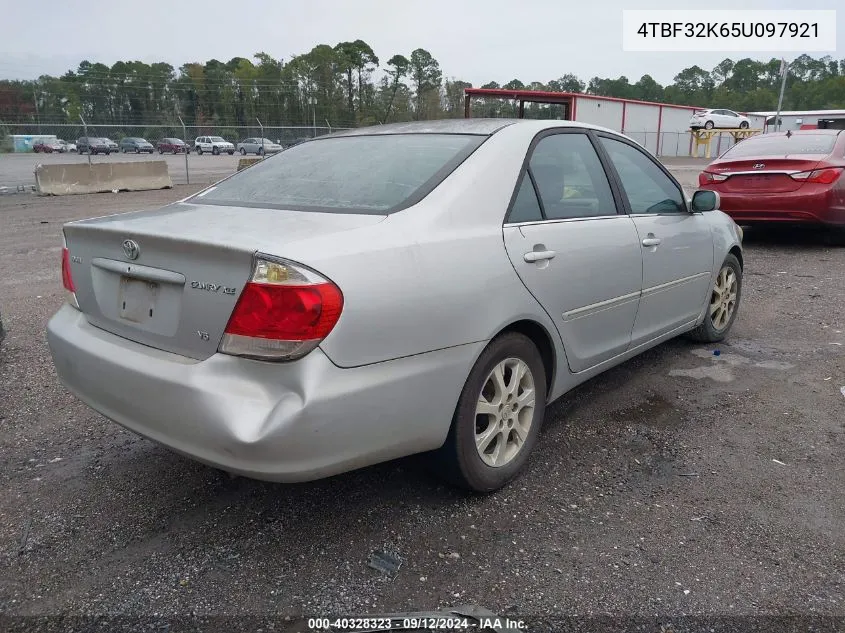 2005 Toyota Camry VIN: 4TBF32K65U097921 Lot: 40328323