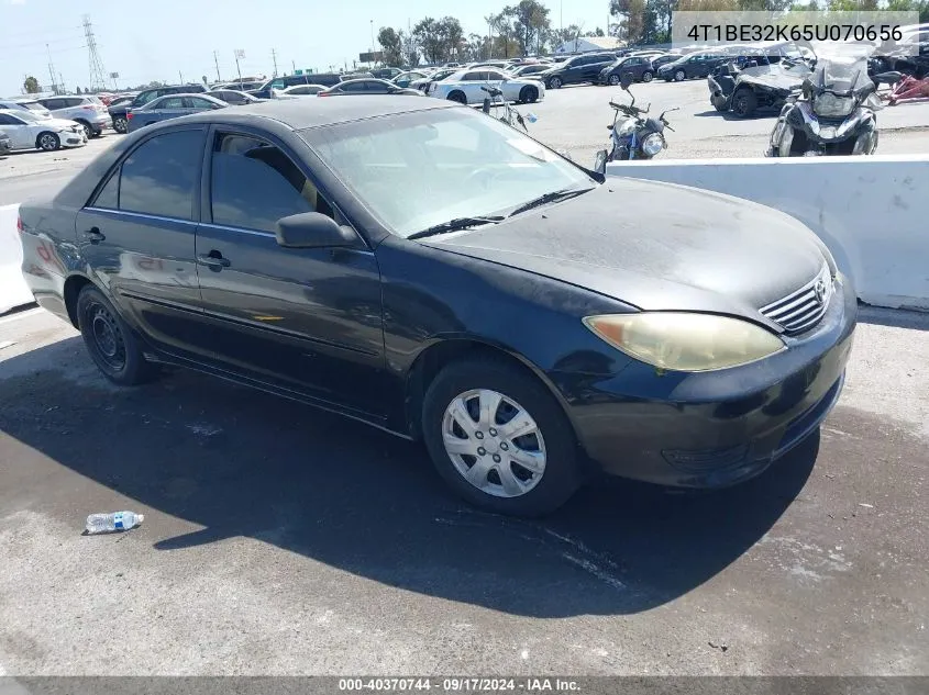 2005 Toyota Camry Le VIN: 4T1BE32K65U070656 Lot: 40370744