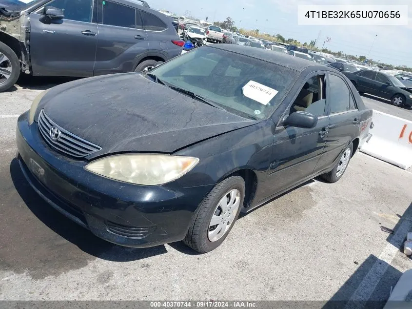 2005 Toyota Camry Le VIN: 4T1BE32K65U070656 Lot: 40370744