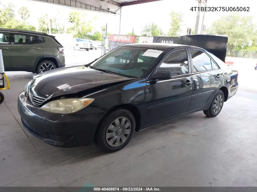 2005 Toyota Camry Std VIN: 4T1BE32K75U065062 Lot: 40408874