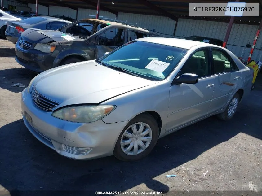 2005 Toyota Camry Le VIN: 4T1BE32K45U075970 Lot: 40442533