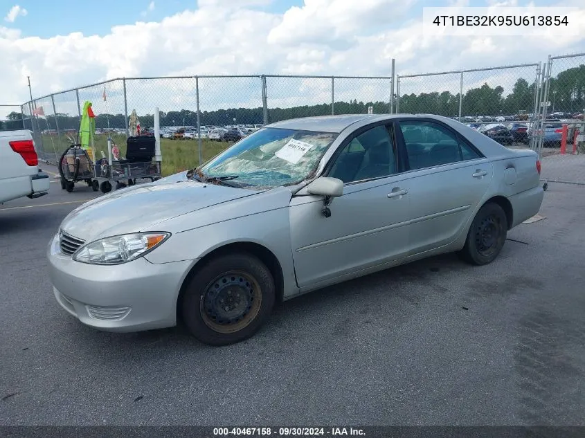 2005 Toyota Camry Le/Xle/Se VIN: 4T1BE32K95U613854 Lot: 40467158