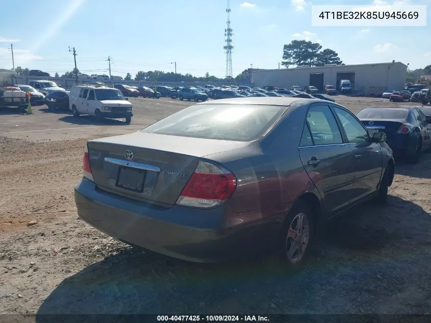 2005 Toyota Camry Le VIN: 4T1BE32K85U945669 Lot: 40477425