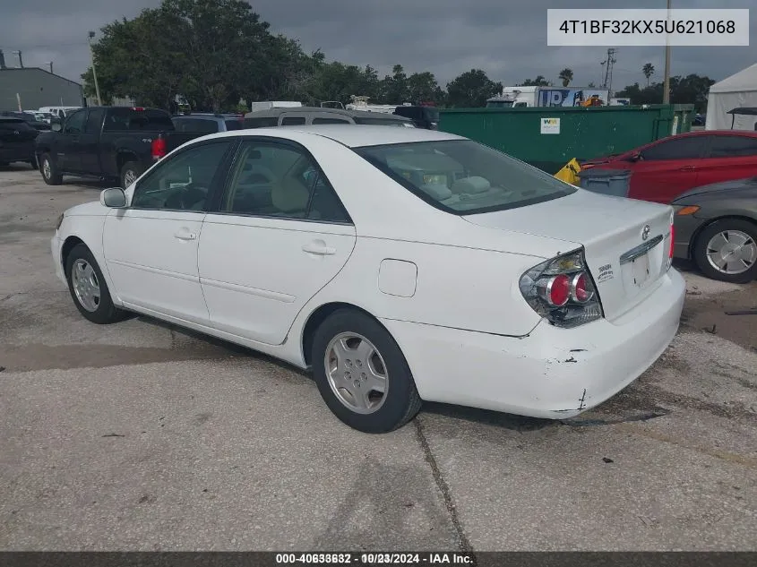 2005 Toyota Camry Le V6 VIN: 4T1BF32KX5U621068 Lot: 40633632