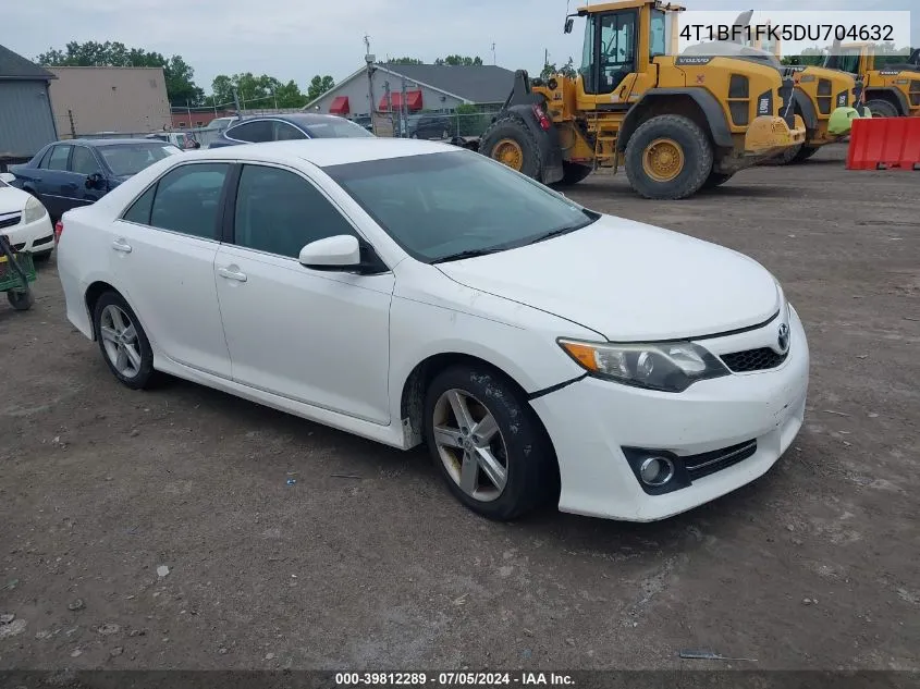 4T1BF1FK5DU704632 2013 Toyota Camry Se