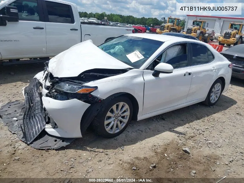 2018 Toyota Camry Le VIN: 4T1B11HK9JU005737 Lot: 39329460