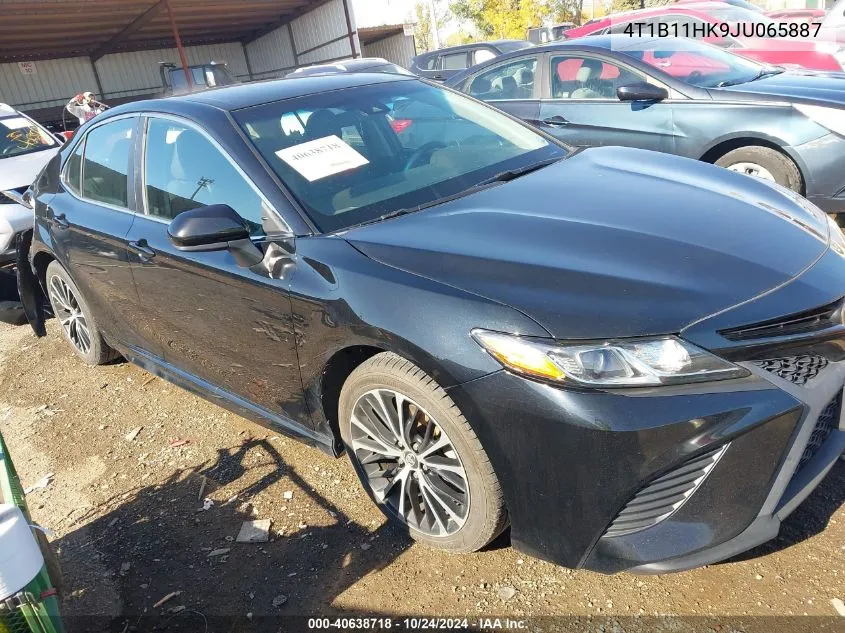 4T1B11HK9JU065887 2018 Toyota Camry Se