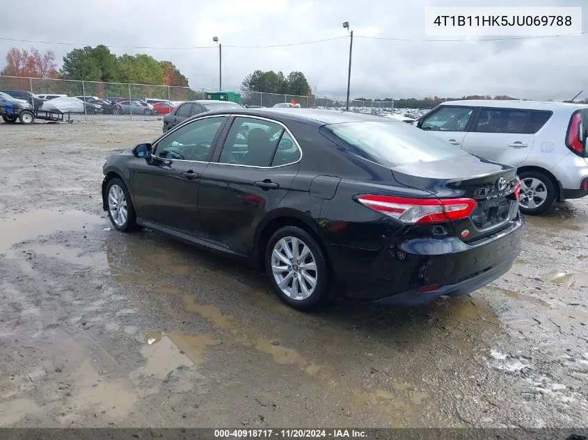 2018 Toyota Camry Le VIN: 4T1B11HK5JU069788 Lot: 40918717