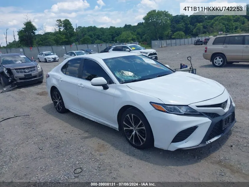 2019 Toyota Camry Se VIN: 4T1B11HKXKU742253 Lot: 39808131