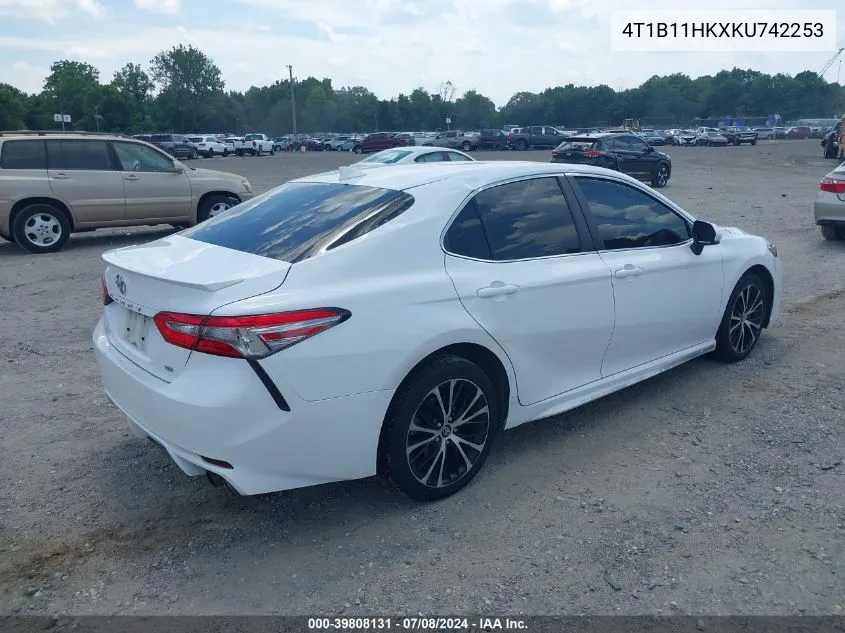 2019 Toyota Camry Se VIN: 4T1B11HKXKU742253 Lot: 39808131