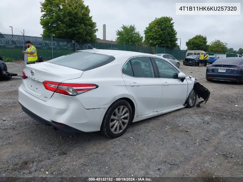 2019 Toyota Camry Le VIN: 4T1B11HK6KU257320 Lot: 40132152