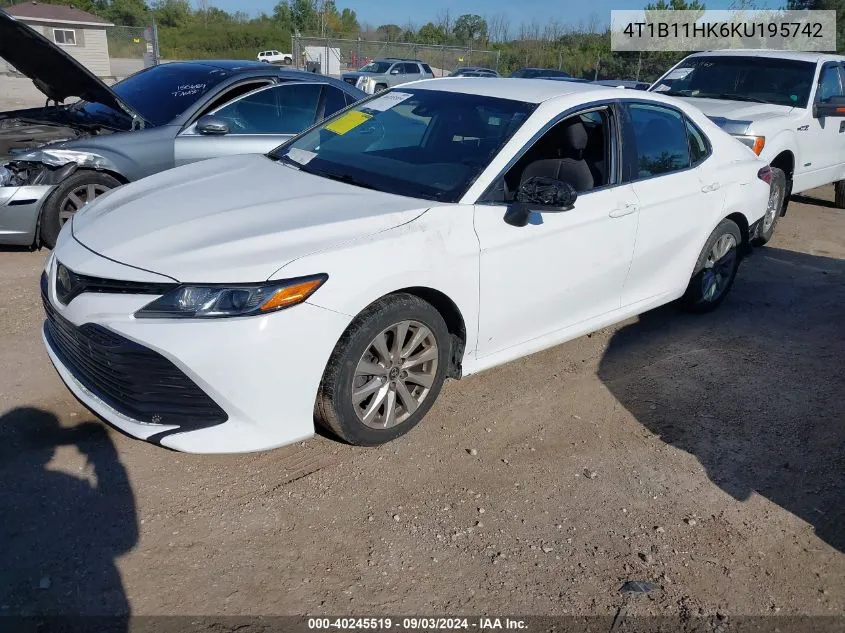 2019 Toyota Camry Le VIN: 4T1B11HK6KU195742 Lot: 40245519