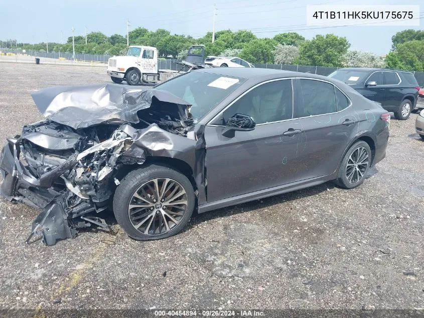 4T1B11HK5KU175675 2019 Toyota Camry Se