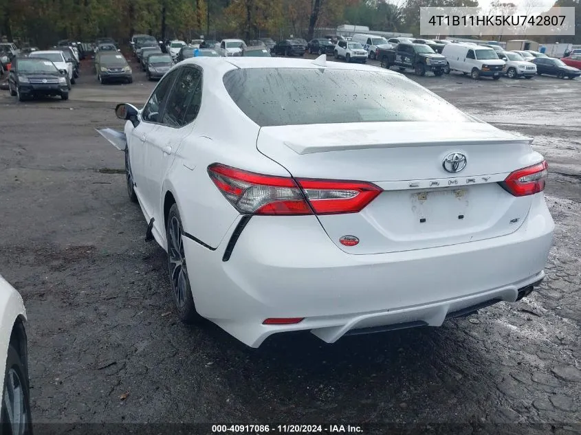 2019 Toyota Camry Se VIN: 4T1B11HK5KU742807 Lot: 40917086