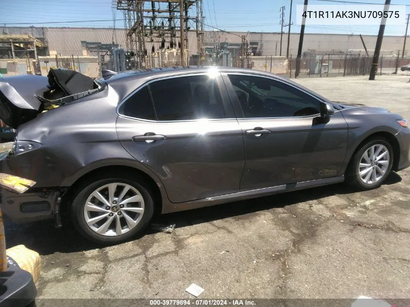 4T1R11AK3NU709575 2022 Toyota Camry Le