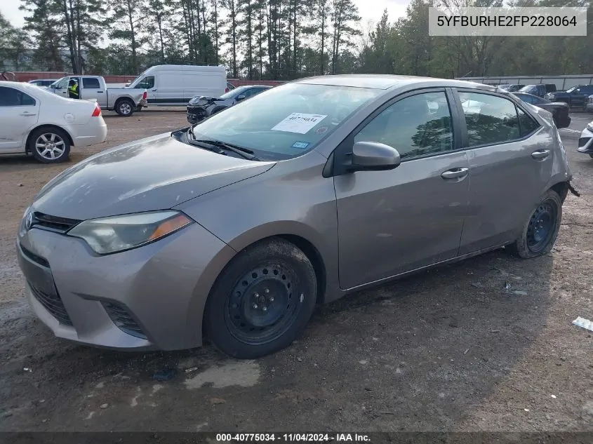 2015 Toyota Corolla Le VIN: 5YFBURHE2FP228064 Lot: 40775034