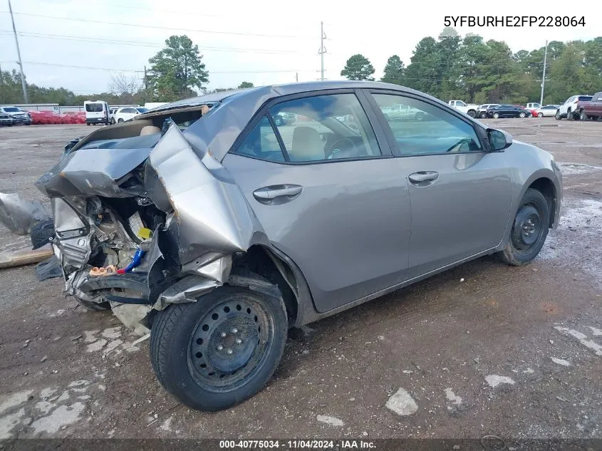 2015 Toyota Corolla Le VIN: 5YFBURHE2FP228064 Lot: 40775034